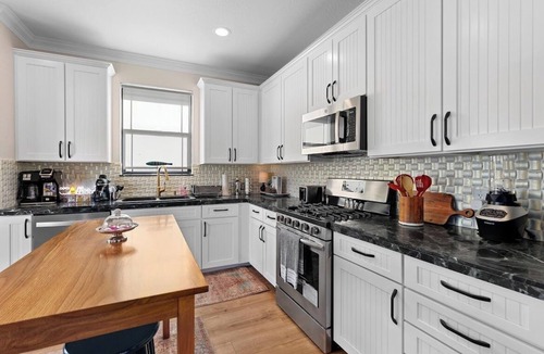 Clear Lake Shores House | The Kipp House! Luxury home walking distance to Boardwalk!