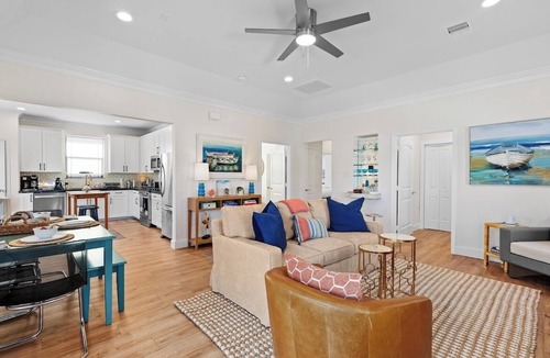 Clear Lake Shores House | The Kipp House! Luxury home walking distance to Boardwalk!