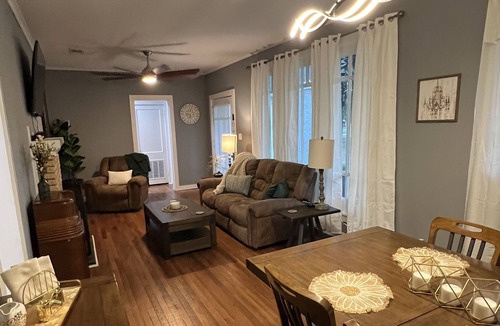 Jonesville House | “The Koop” A relaxing retreat within reach