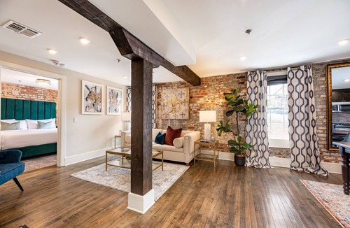 French Quarter Apartment | The Lalaurie - Historic 1B/1B - 60 Day Min Rental