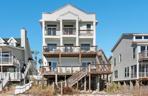 Miramar Beach House | The Land of Ahhhs