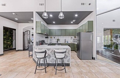 North Arlington Apartment | The Landry 381 | Spacious and Cozy 2 Bedroom 1bth