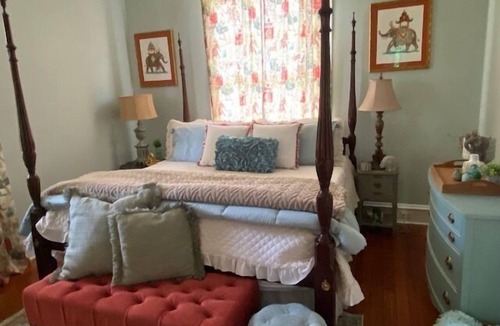 Laurel Bed & Breakfast | The LaPan Suite, Jenny's Downtown Hideaway Bed and Breakfast-The LaPan Suite
