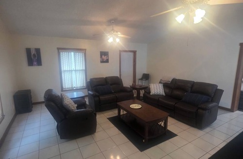 Titusville House | The Launch Pad – 3BR Titusville Home Near Kennedy Space Center