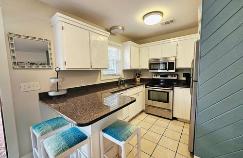 Santa Rosa Beach Cottage | The Lighthouse at Blue Mountain Beach - e-bike included