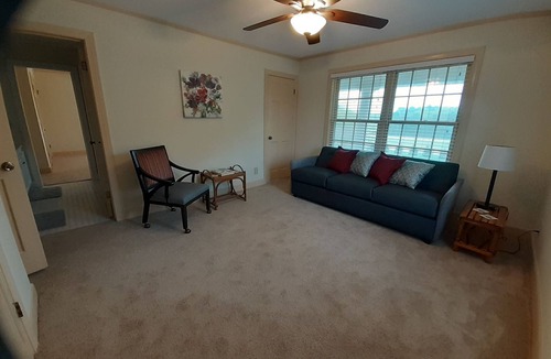 Starkville Bed & Breakfast | The Magnolia Tree B&B JACK & JILL SUITE conveniently located 5 minutes from MSU!