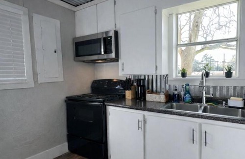 Linden House | The Main Street Cottage
