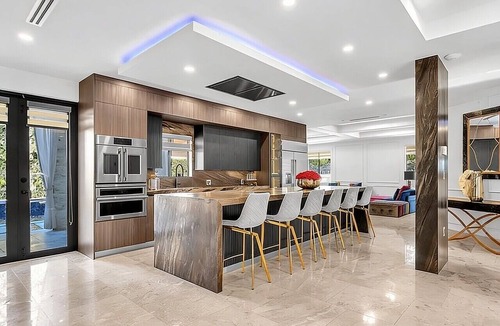 Miami Lakes Villa | The Marble Mansion | Executive Miami Lakes Retreat