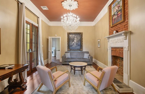 Treme Hotel | The Marsalis Deluxe Guest House