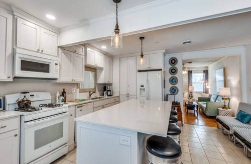 Arlington House | The MCM House walk2 FIFA Dallas Stadium~ AT&T! Best Arlington vacation rentals!