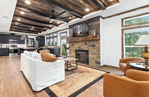 Voth House | The Mill House With Hot Tub