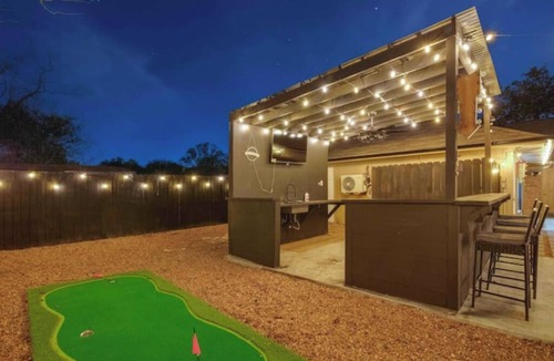 Deer Park House | The Millionaire club-amazing pool- Hot tub - outdoor shower & bar-5BR-game roomn