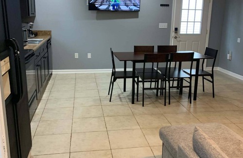 Navarre Cottage | The Navarre Nook at The Spires - Near Navarre Beach & Pier