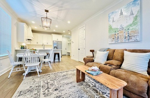 Oxford House | The Oaks, 3BR Escape by Velvet Ditch Villas