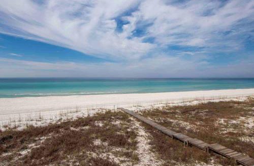 Miramar Beach House | The Oasis