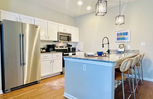 Oxford House | The Olive Branch, 4BR by Velvet Ditch Villas