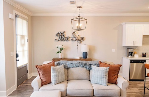 Oxford House | The Oxford Edit: A Chic 3BR in Oxford 2 mi to campus