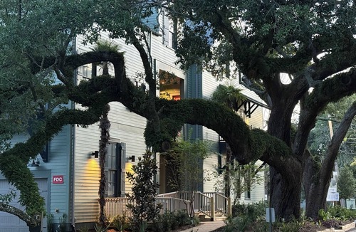 Biloxi House | The Parlour @ The Pullman House Downtown w/Heated Pool