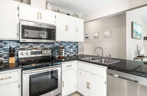 Gulf Lagoon Beach House | The Pearl | Optional Heated Pool| Dogs Ok|Close to Beach!