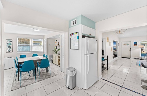Cocoa Beach House | The Pelican Cove- <4 min walk to Cocoa Beach