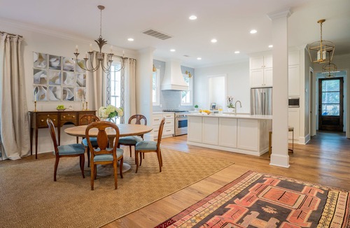 Oxford House | THE PERFECT GAME HOME! Walk to Grove or Square!