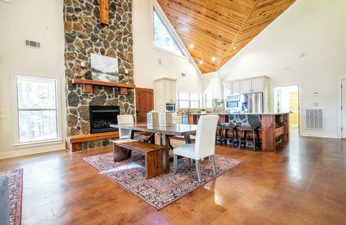 Lafayette County House | The Perfect Oxford Basecamp for Families, Friends & Rebels