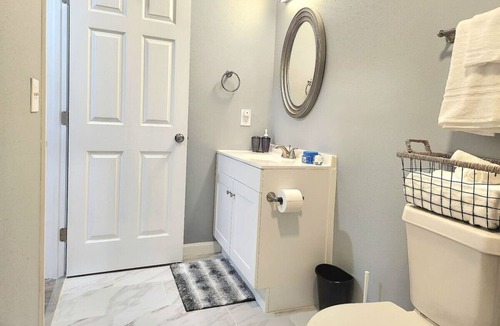 Parker Apartment | The Pilot's Den a Complete Retro Studio