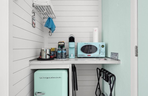 Port St. Joe Condo | The Pink Flamingo - Private Boutique Motel, Heated Pool, Sleeps 28, Near Beach!