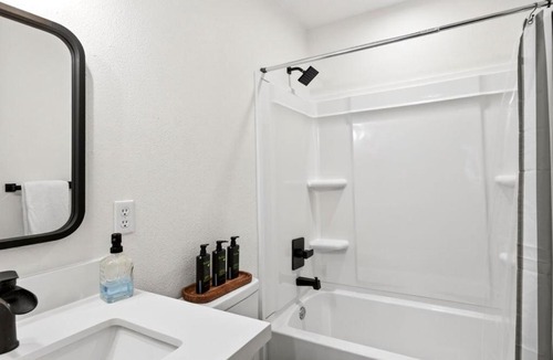 Biloxi Apartment | The Porter Chamber