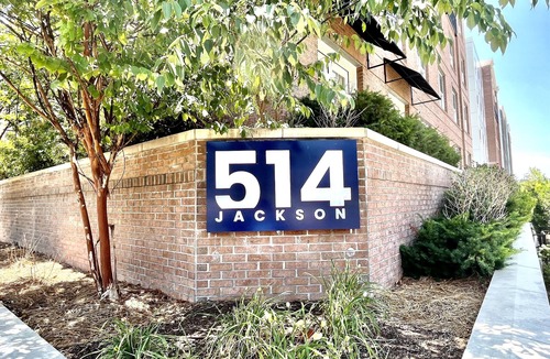 University Condo | "The Rebel Derby" - Walk to Campus & The Square with 2 Parking Spaces!