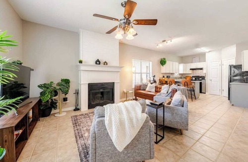 South Baton Rouge House | The Reservation, Medical District Condo near LSU