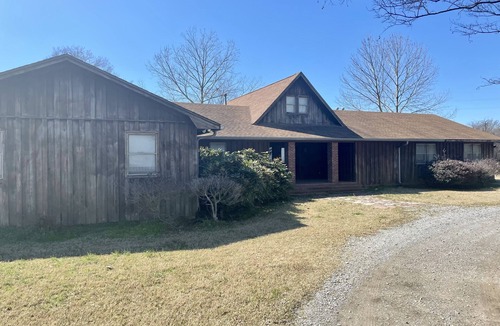 Clarksdale House | The Retreat, secluded yet only 3 miles from downtown Clarksdale MS