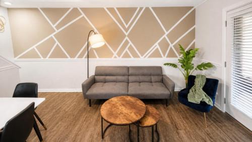 Shannon Apartment | The Sage Retreat Hoover Designer Stay