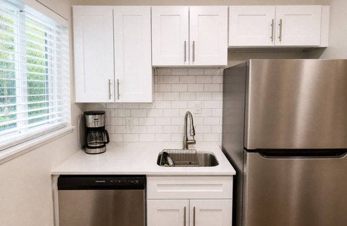 Shannon Apartment | The Sage Retreat | Hoover Designer Stay