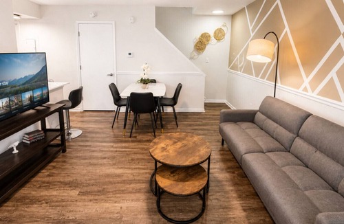 Shannon Apartment | The Sage Retreat | Hoover Designer Stay
