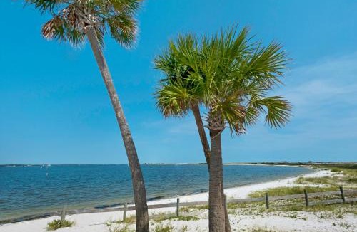 Navarre Beach House | The Salt Life by Gulf Coast Getaways