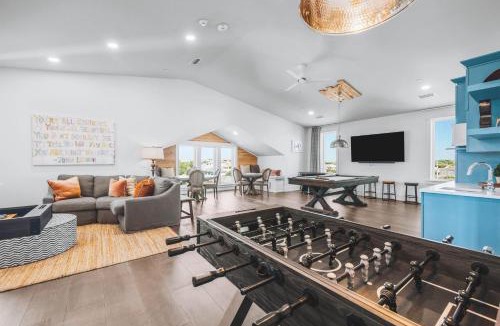 Hollywood Beach House | The Sand Castle by 30A Escapes