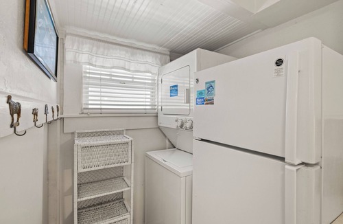 Anna Maria Cottage | The Seashell Cottage – Historic AMI Charm, Modern Comfort, Steps from Beach
