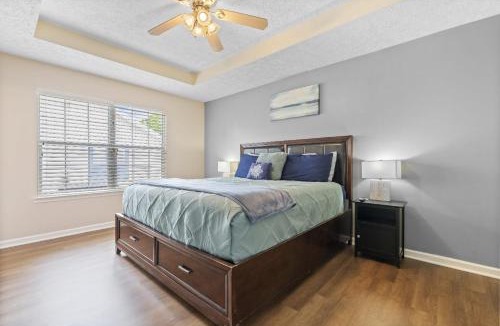 Lynn Haven House | The Splash Pad Sleeps 13 w Pool Patio and Garage