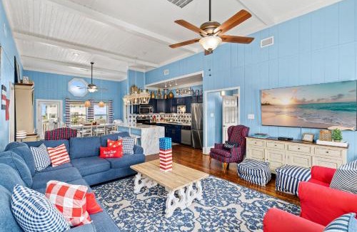 Crystal Beach House | The Star-Spangled Cottage