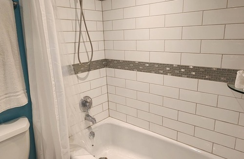 Whitfield Apartment | The Urban Anchor - Sleek Suite @ Sarasota Cay Club