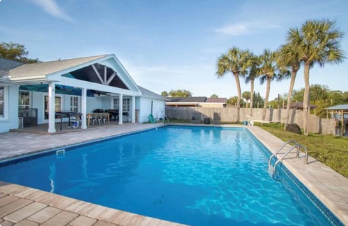 Gulf Breeze House | The Waterway Escape - Spacious 4-bedroom house on the canal