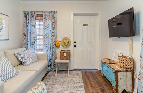 Pass Christian Cottage | The White Pelican