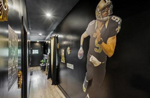 Florida Area Apartment | The Who Dat House, Luxury 5BR Near FQ