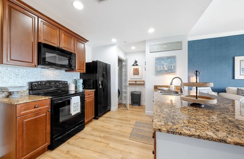 Upper Grand Lagoon Condo | Third Floor Condo with Shared Pool & Hot Tub, Bay View, and High-Speed WiFi