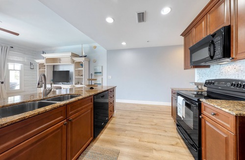 Upper Grand Lagoon Condo | Third Floor Condo with Shared Pool & Hot Tub, Bay View, and High-Speed WiFi