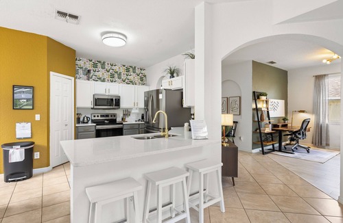 Highlands Reserve House | This charming 5-bedroom villa with a private heated pool is a modern oasis.