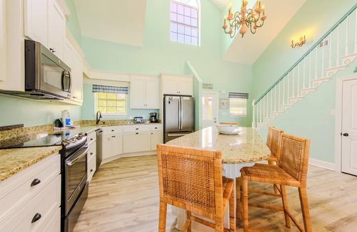 Sea Palm Village House | THIS CHARMING Island home was once featured in Parade of Homes and you'll discover why immediately!