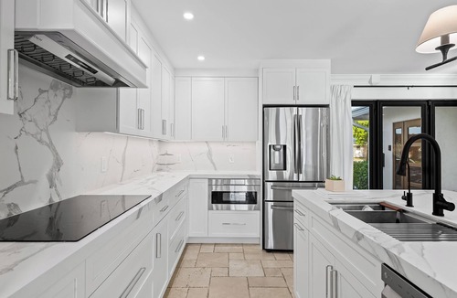 Coral Ridge Isles House | This house is a 3 bedroom(s), 2 bathrooms, located in Fort Lauderdale, FL.