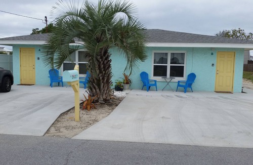 Kiska Beach Cottage | This Is A Beautiful duplex, Owned By Two Southern Chicks on the West End.